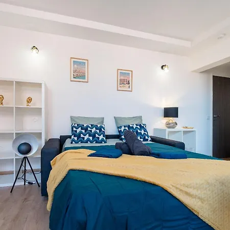 Les Minimes Lumiere 15 Min Train Station And Canal Du Midi *